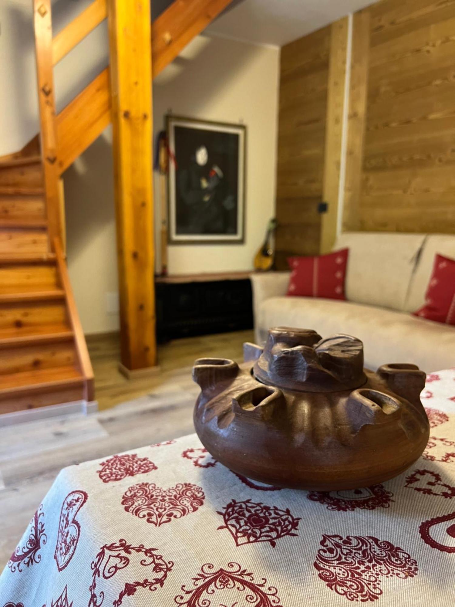 Maison Marcoz - Appartamenti Vacanze Étroubles Extérieur photo
