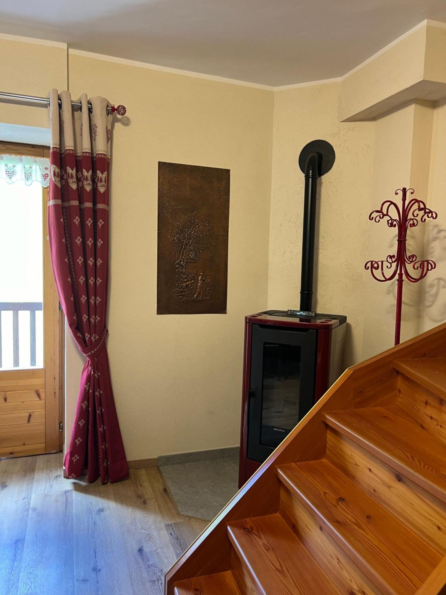 Maison Marcoz - Appartamenti Vacanze Étroubles Extérieur photo